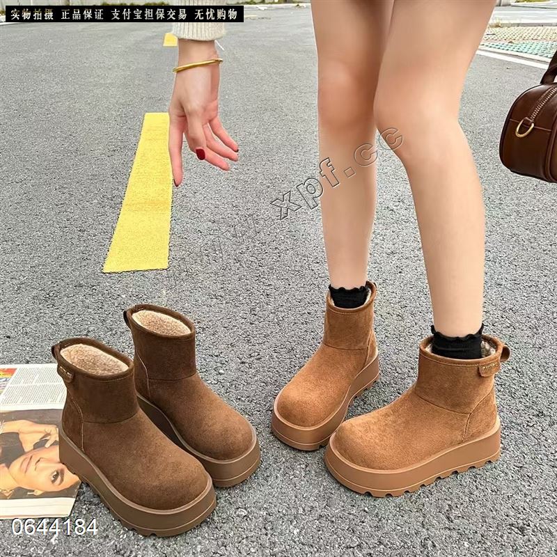 时尚短靴