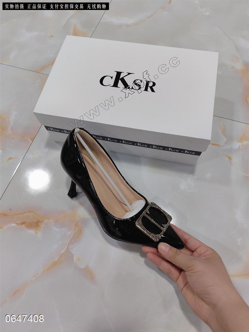 CKSR品牌68622  漆贴羊皮面料