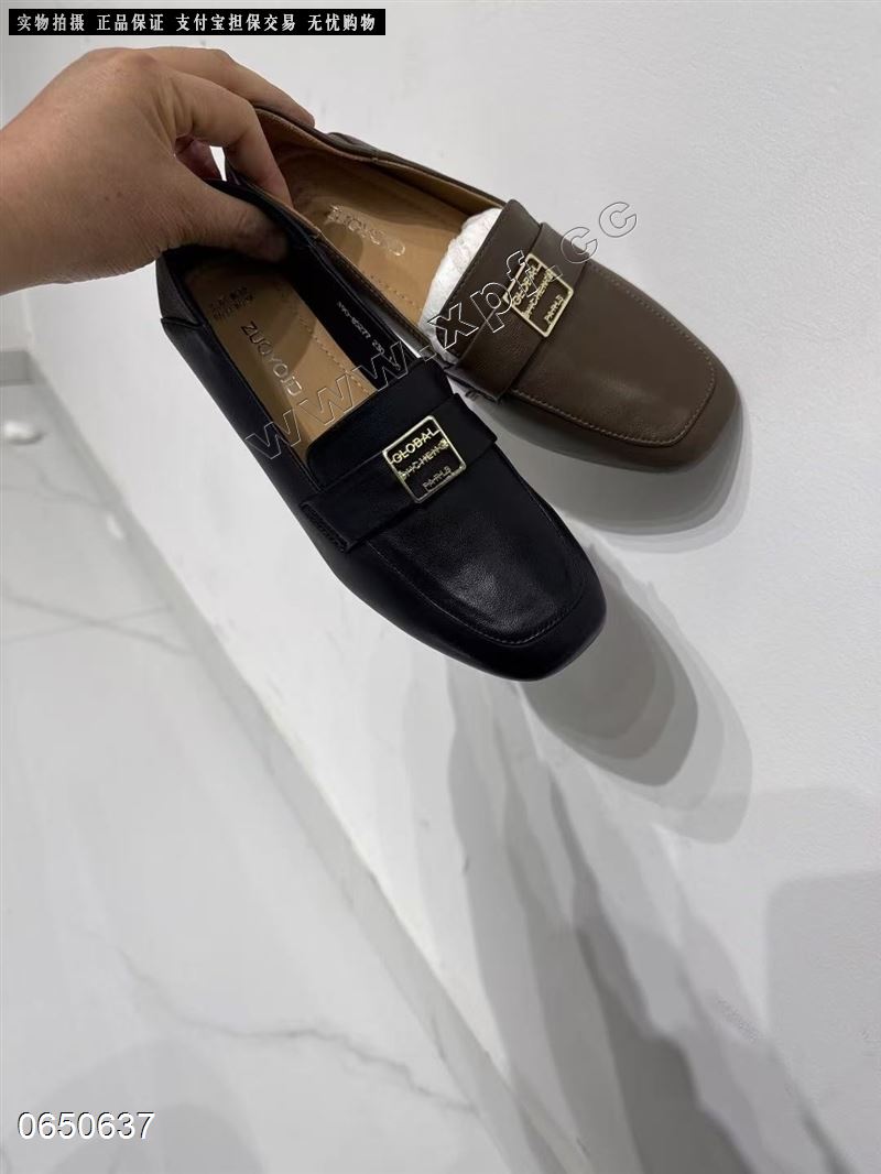 左右焦点190-85277  牛皮小单鞋