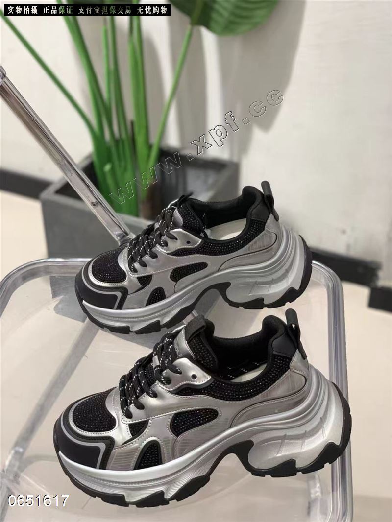 时尚休闲鞋