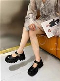 茉妮卡  
