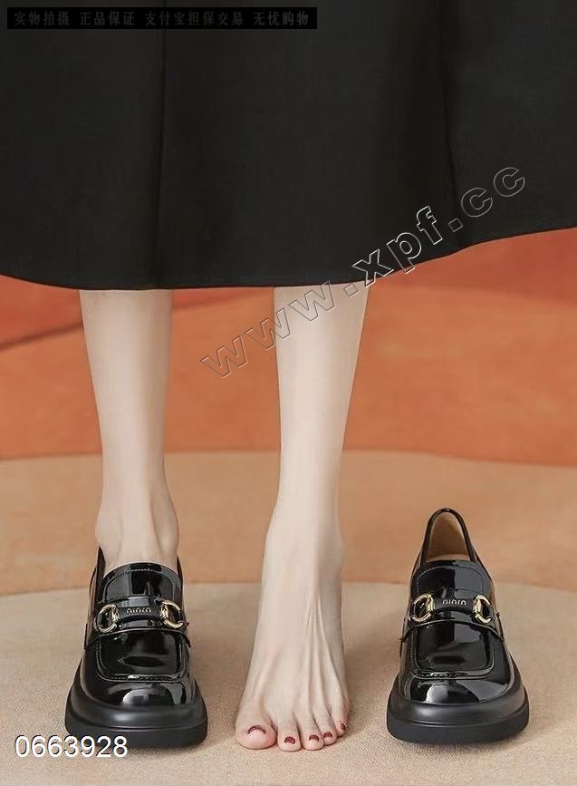 黑色英伦小皮鞋8120-2