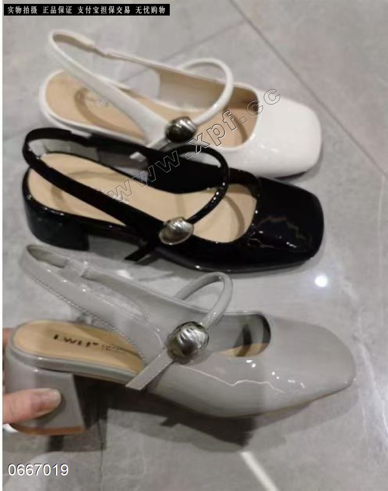 包头女凉鞋