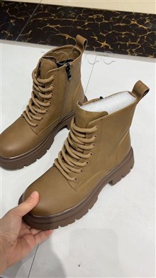 单里短靴