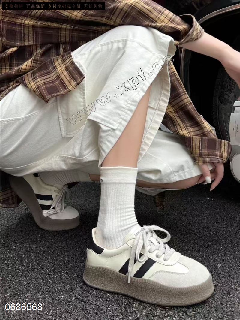 依恋莱（