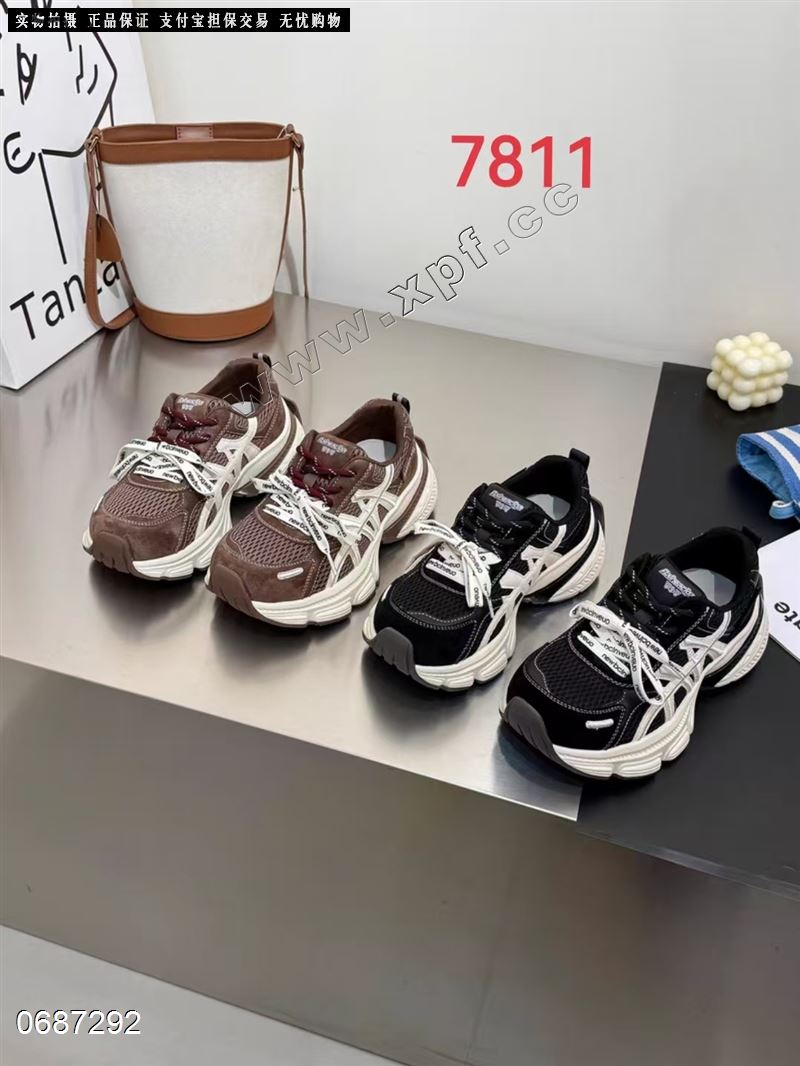 时尚休闲鞋7811