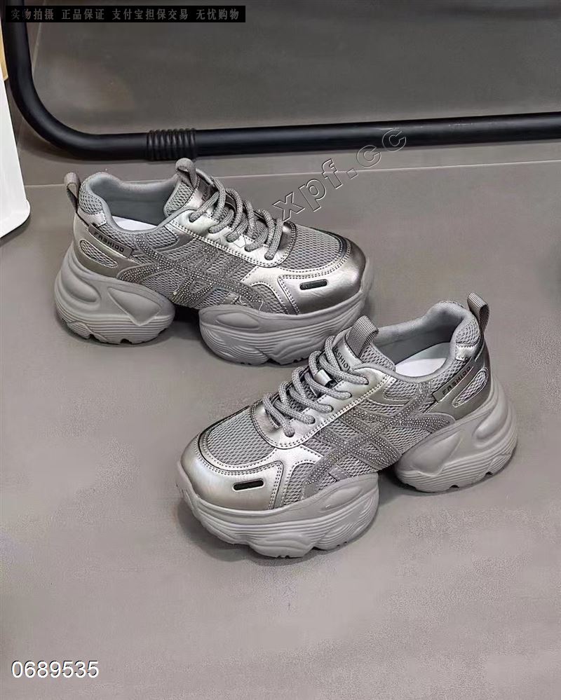 时尚休闲鞋