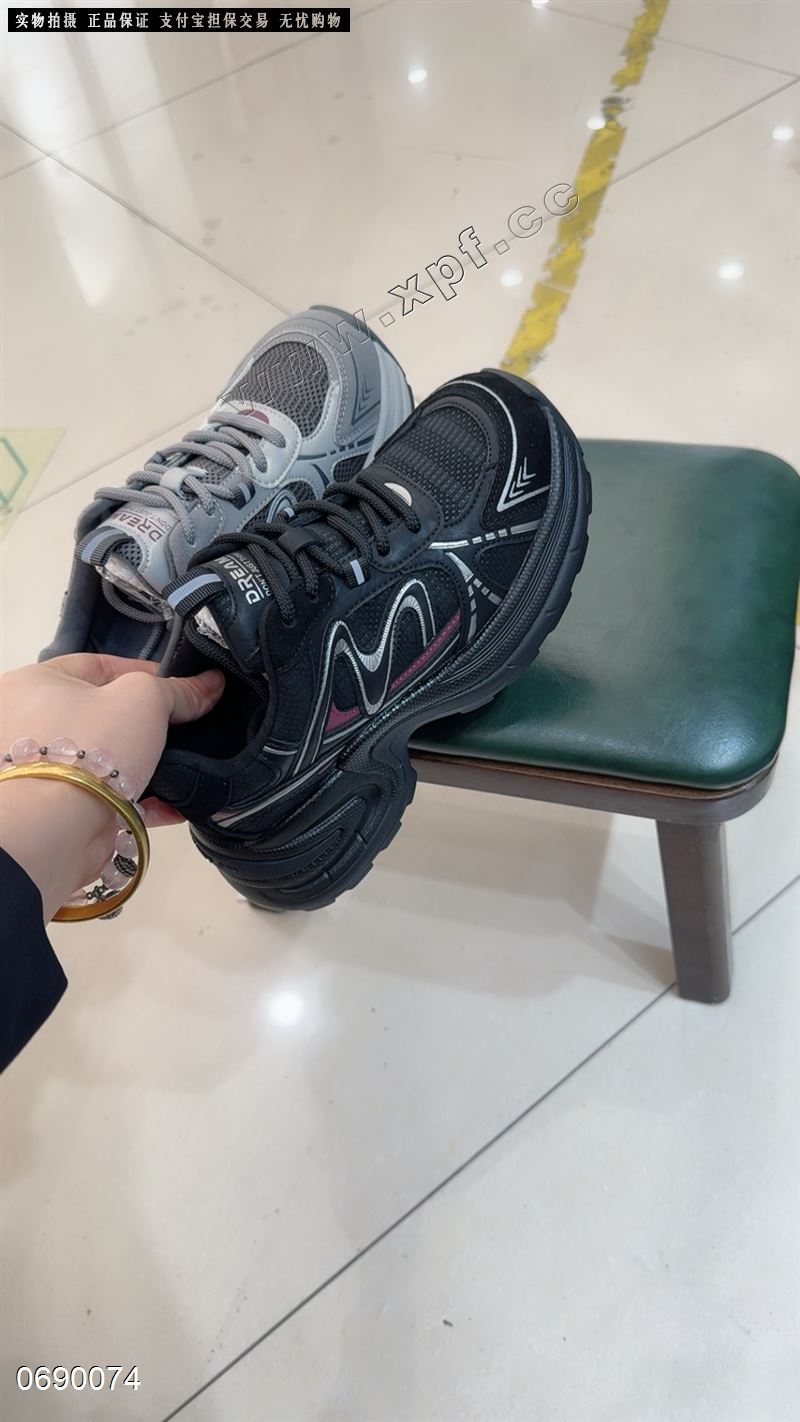 时尚休闲鞋