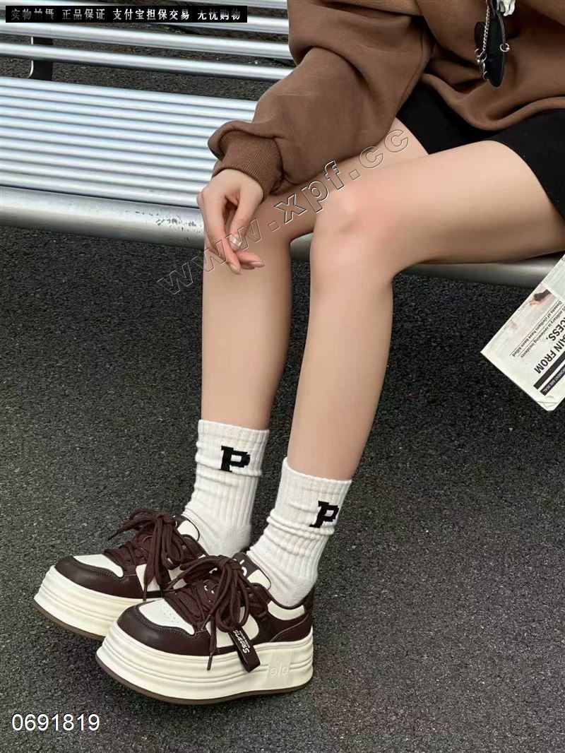 加绒休闲鞋