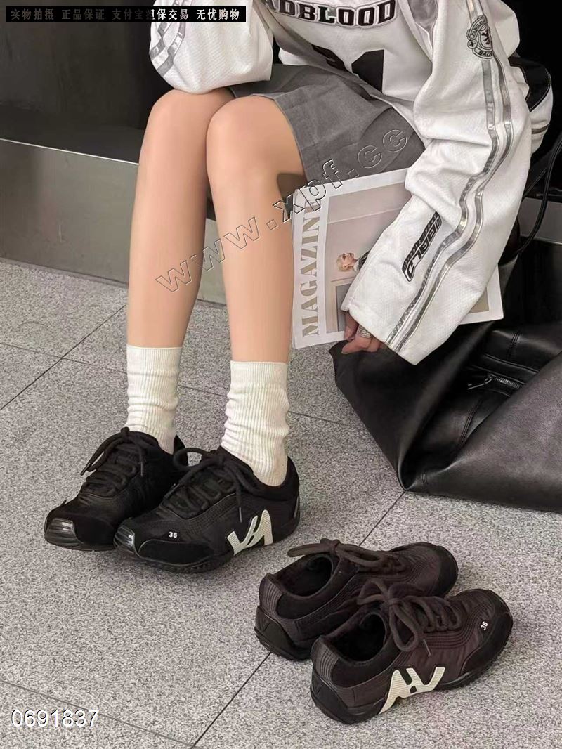 艾小象  单里 绒里都有