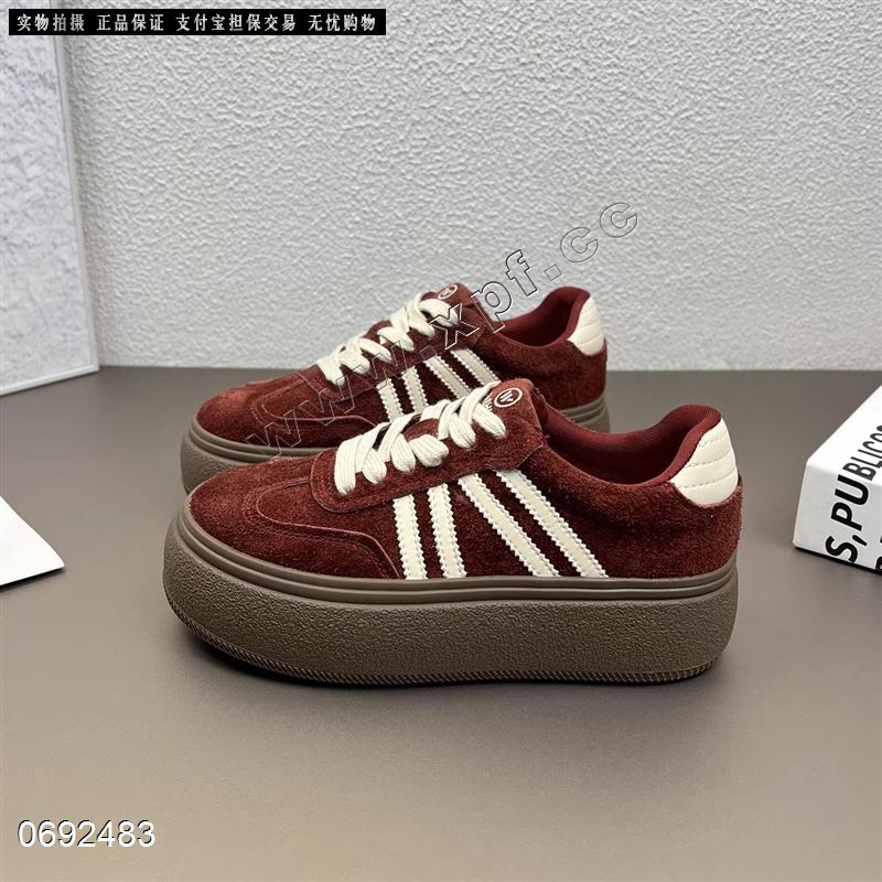 MG 时尚休闲鞋902-1