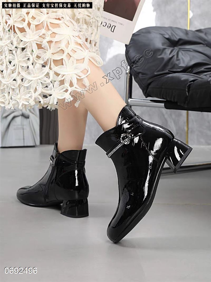 头层牛皮加棉短靴