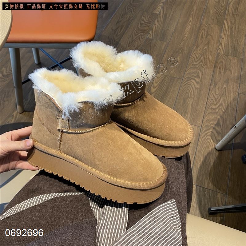 冬季新款真皮羊毛雪地靴