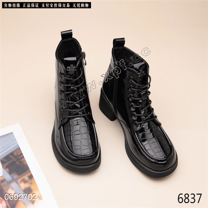 新款马丁靴亮皮二棉短靴6837