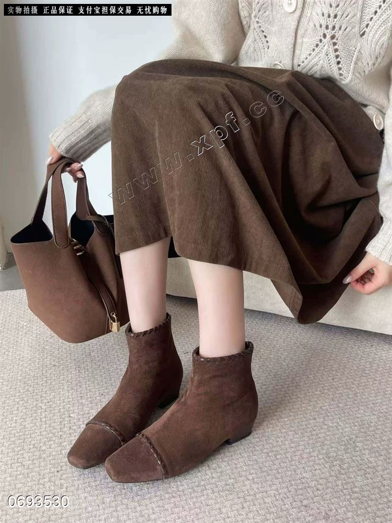 时尚短靴  蛐蛐绒