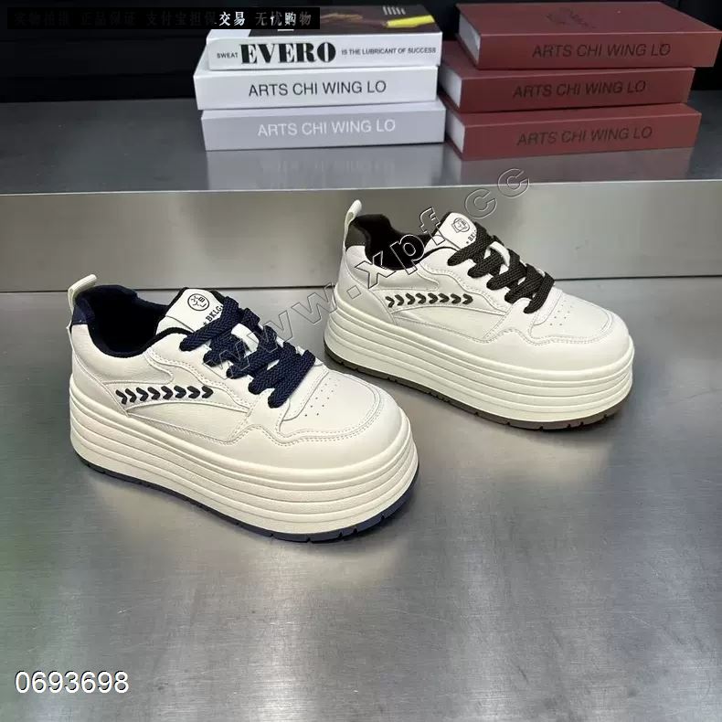 发泡轻底加棉休闲鞋