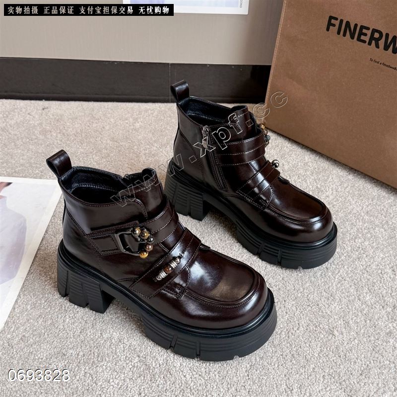 新款绒里厚底短靴A595