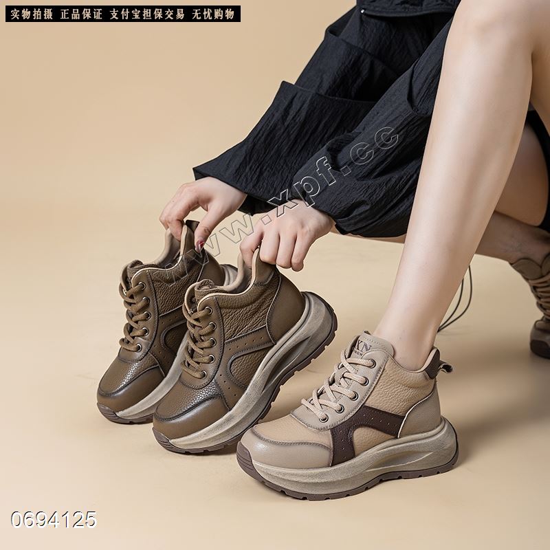 新款头层牛皮单里高帮休闲鞋8759