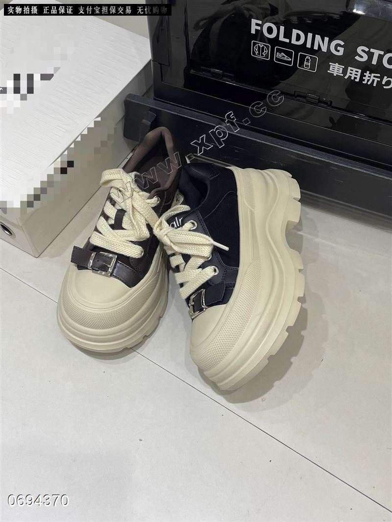 时尚厚底休闲鞋  牛奶丝内里