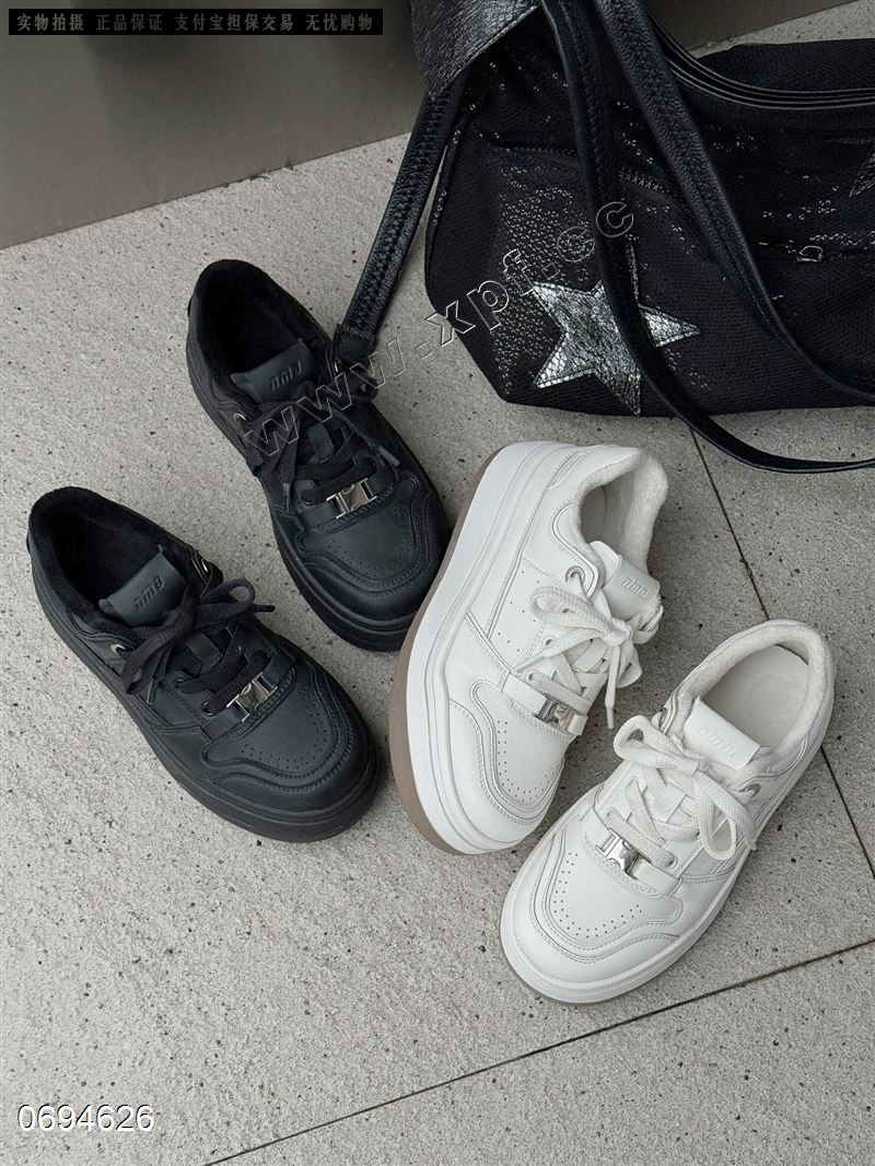 新款百搭经典搭扣做旧款厚底休闲小白鞋6852  单里绒里