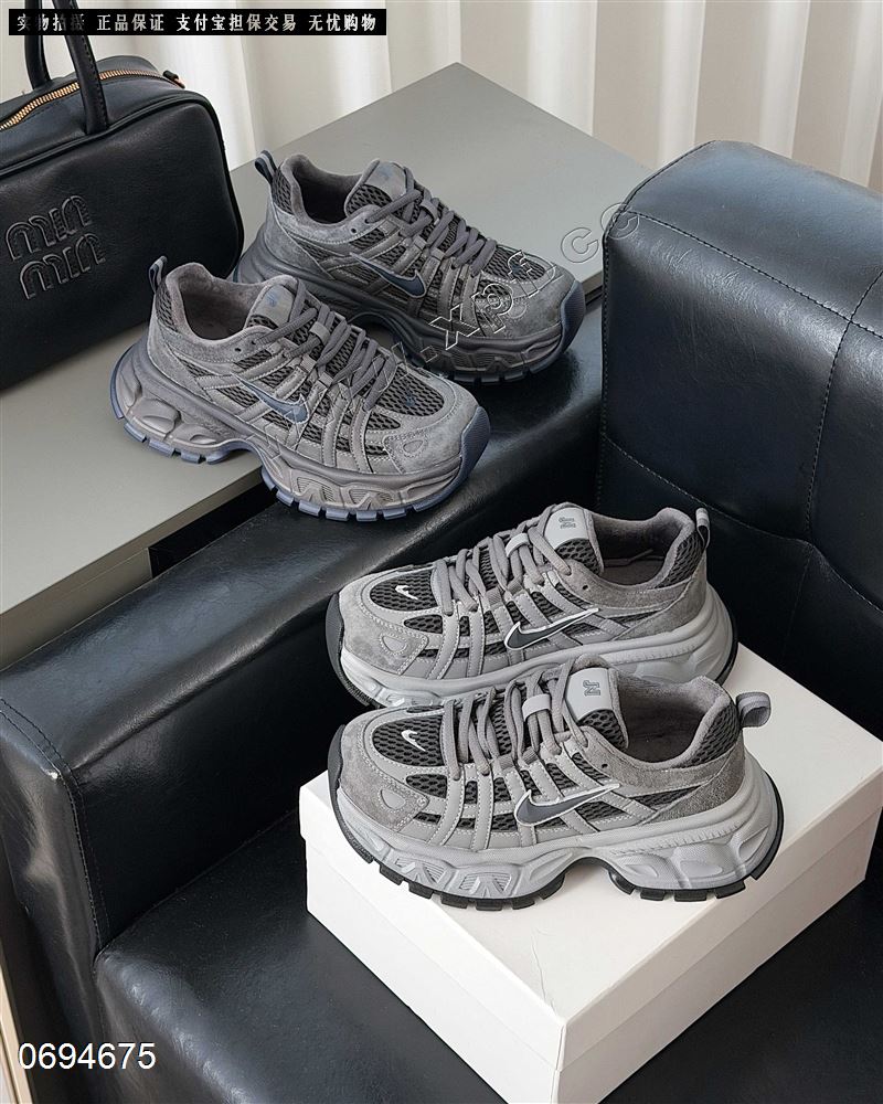 新款绒里休闲鞋9697