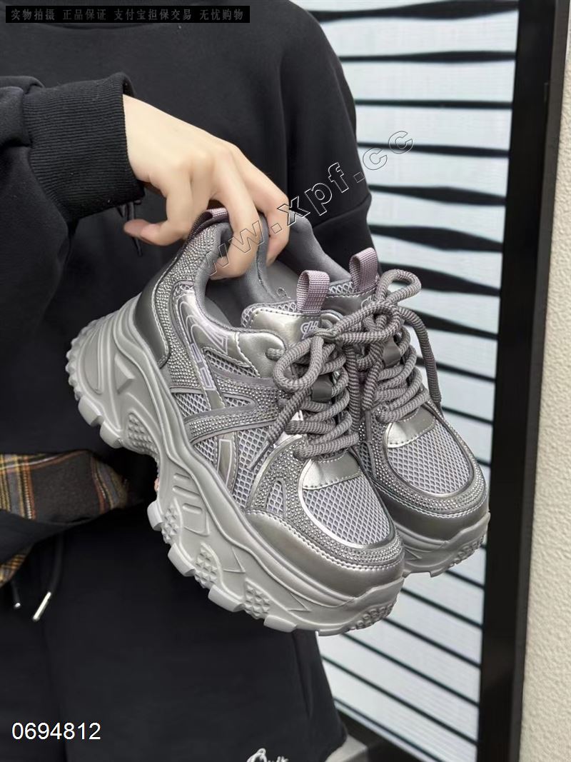 心朵莉  内增高