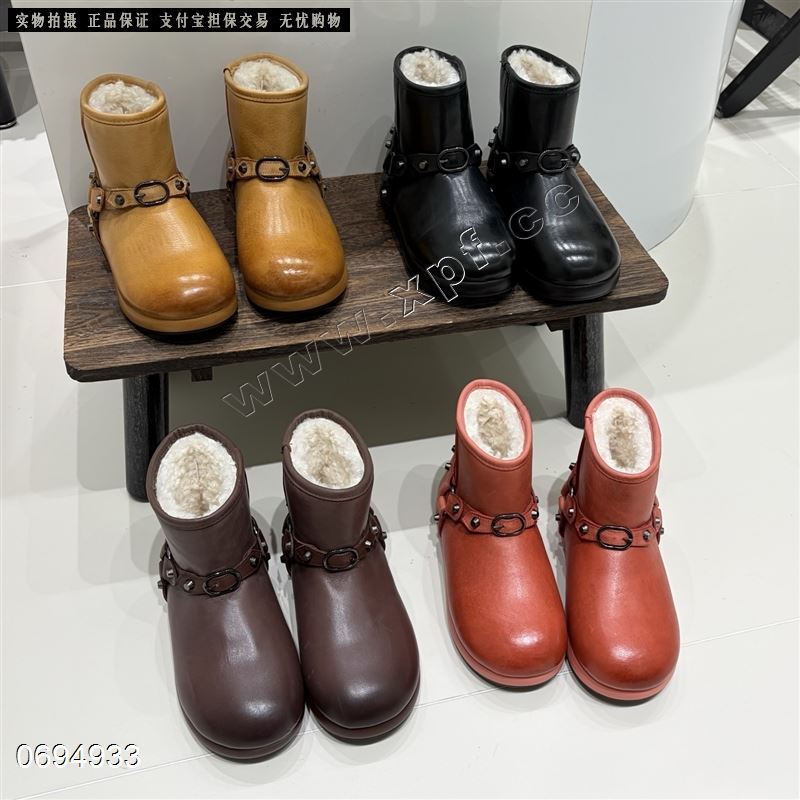 新款头层牛皮铆钉雪地靴包底款660