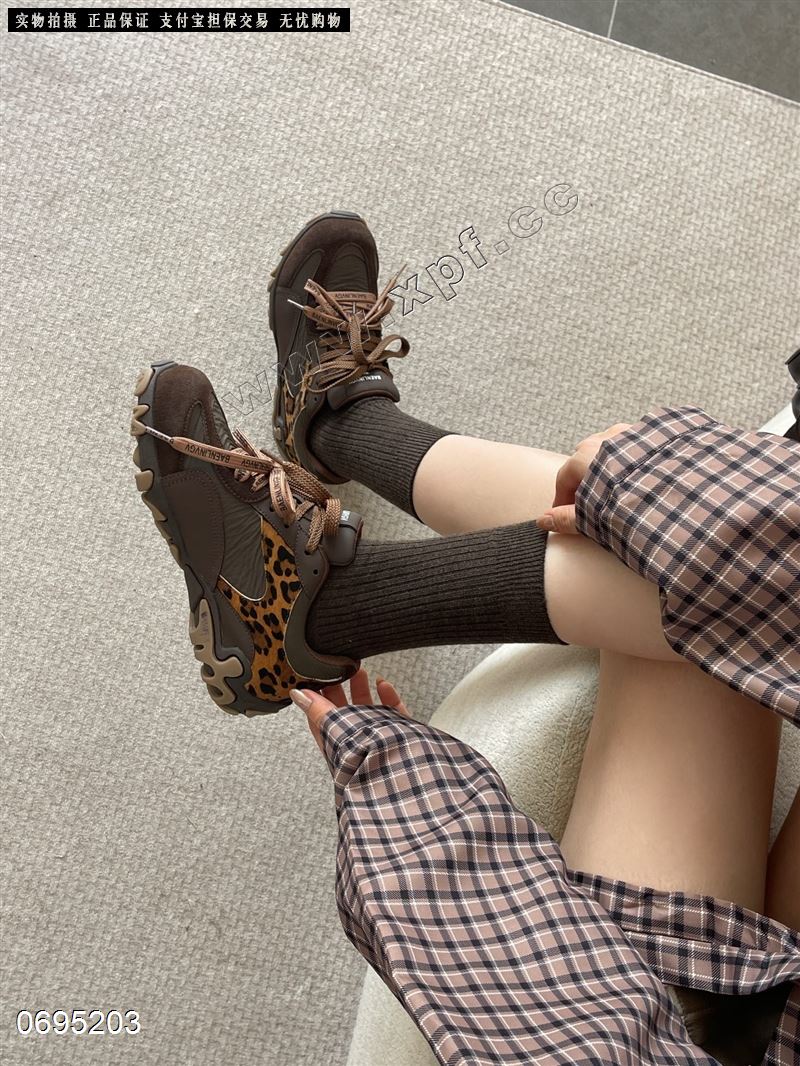 新款百搭系豹纹真皮德训鞋5582