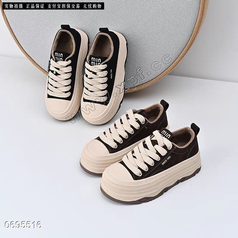 时尚休闲鞋  曲曲绒里