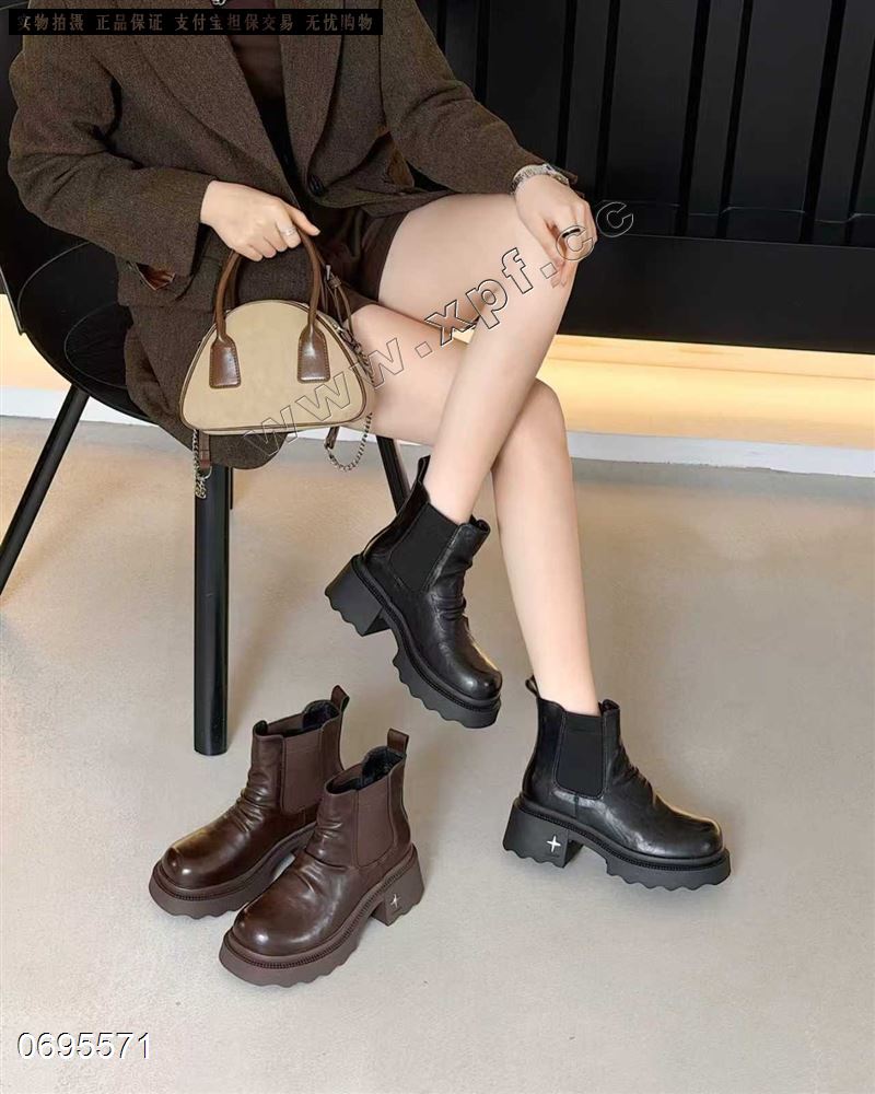 新款英伦风小短靴711