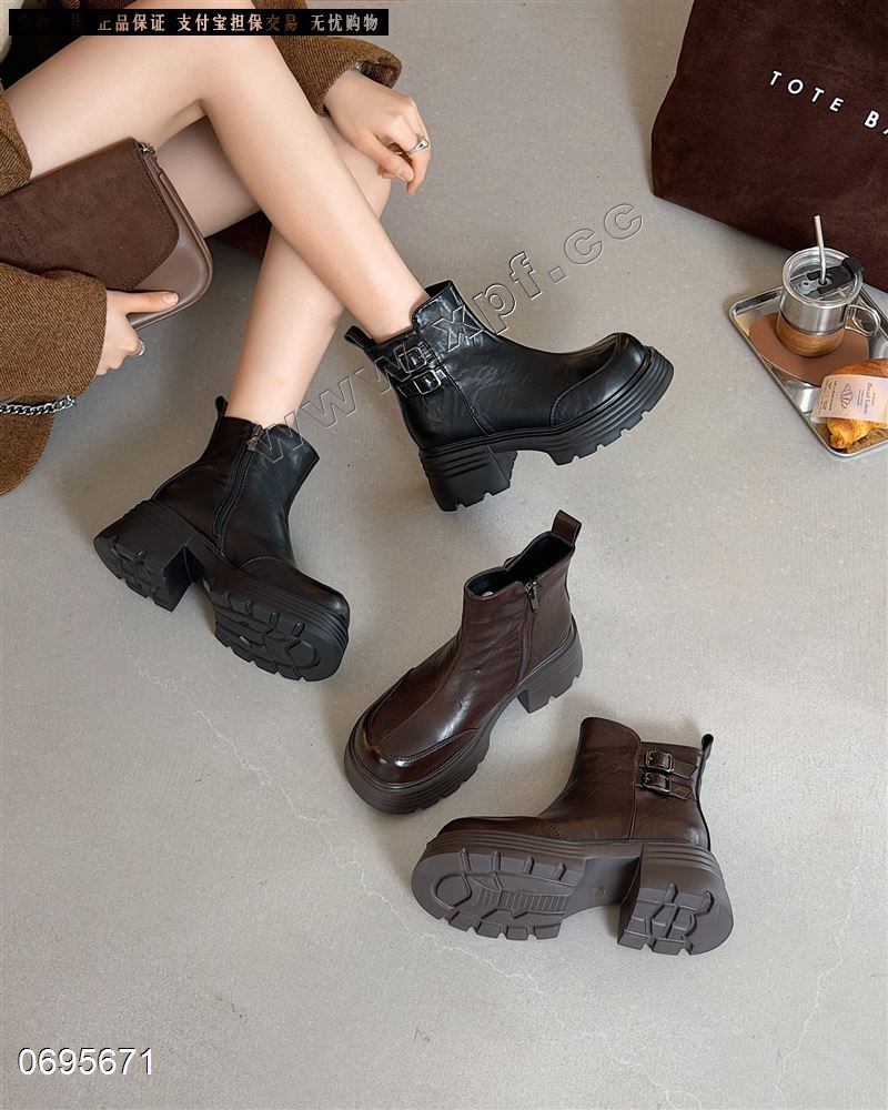 新款厚底绒里短靴复古休闲时装短筒皮靴713-3