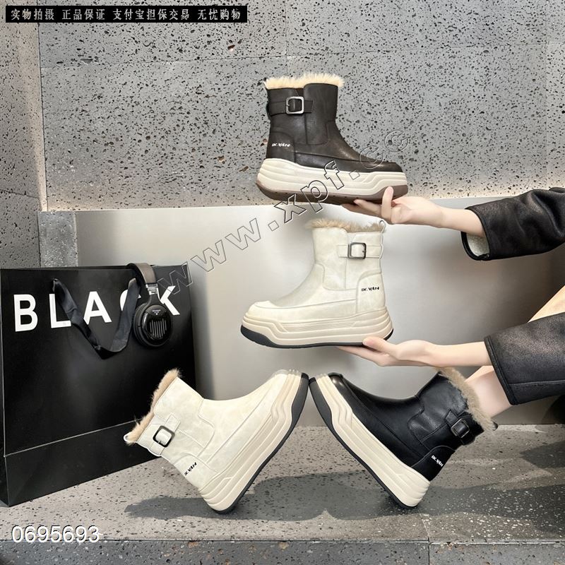 新款吸模防滑耐磨大底雪地靴2615