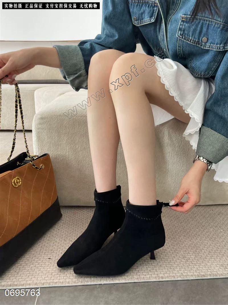 钎孜​9008  内里牛奶丝