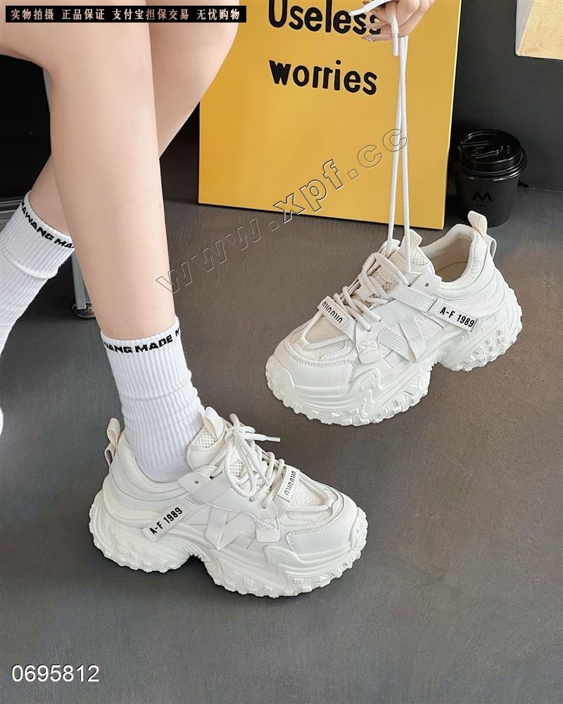 时尚休闲鞋8786-11