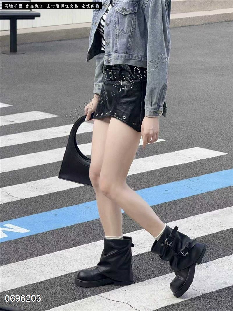 1303​品牌短靴   310-12  单里