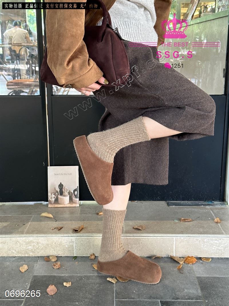 时尚公社  磨砂真皮勃肯拖鞋➕羊羔毛​