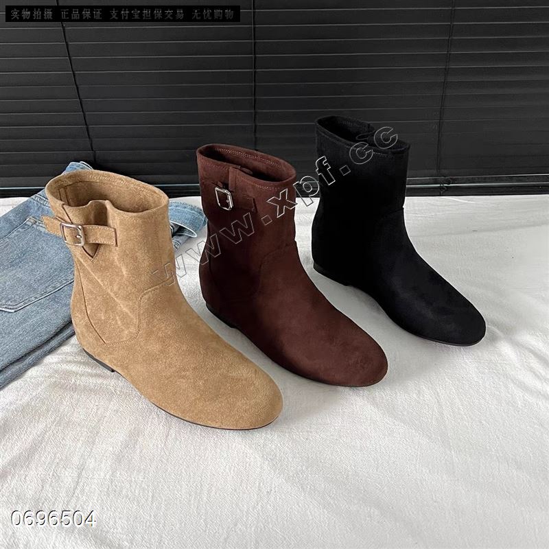 Z6  136-53  牛奶绒