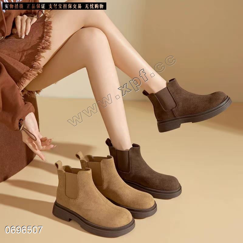 Z6   133-115 牛奶绒