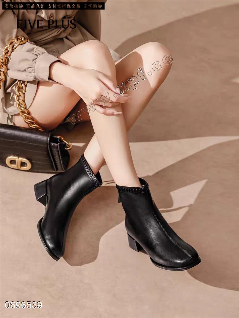 加棉短靴  5677889