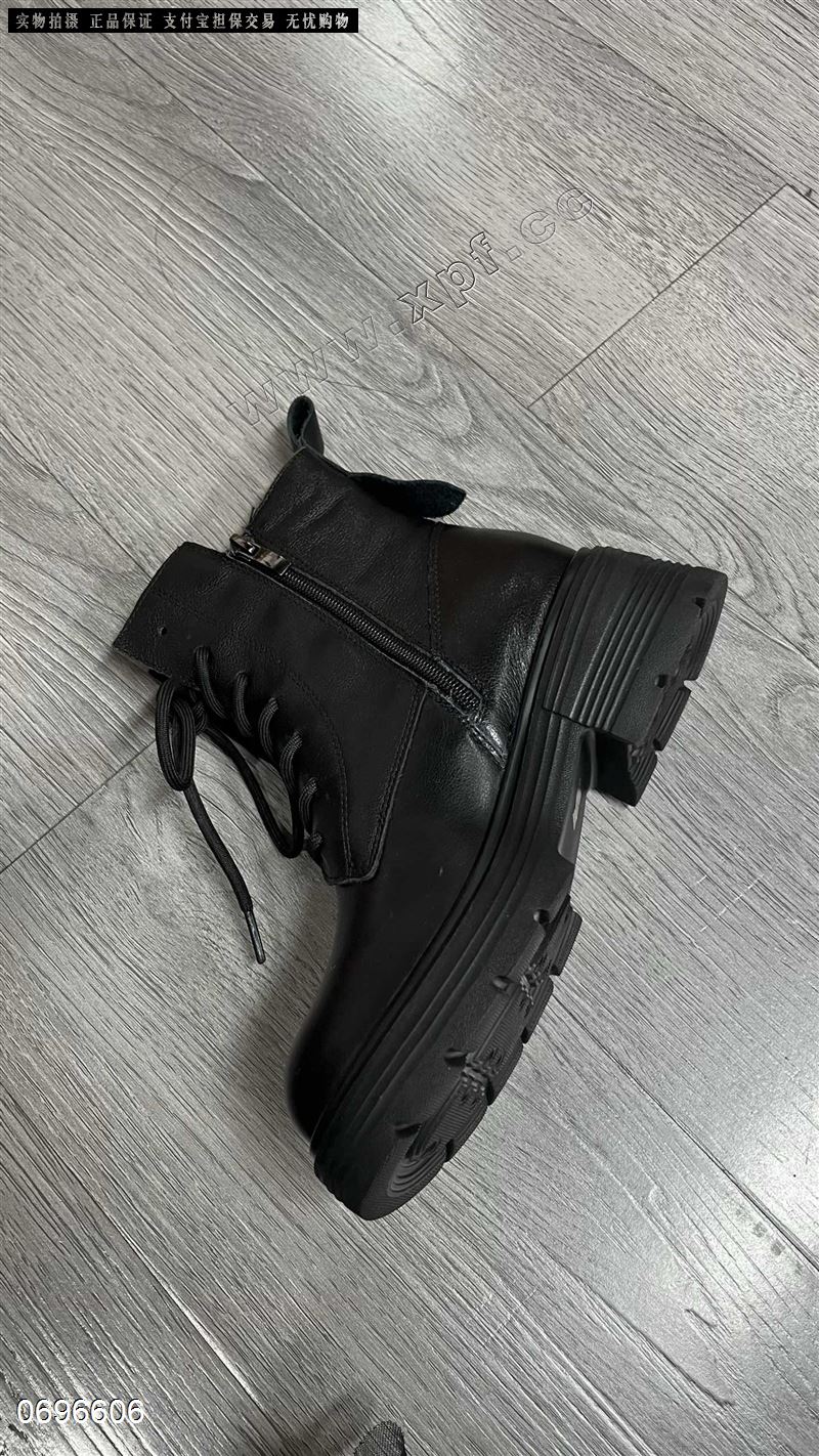 头层牛皮绒里短靴