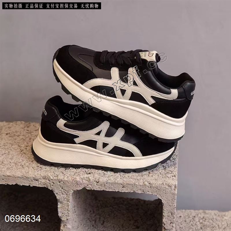 时尚休闲鞋  内里加300克棉、超轻发泡底