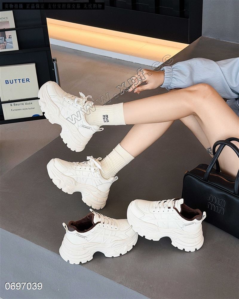 新款厚底休闲鞋地6855