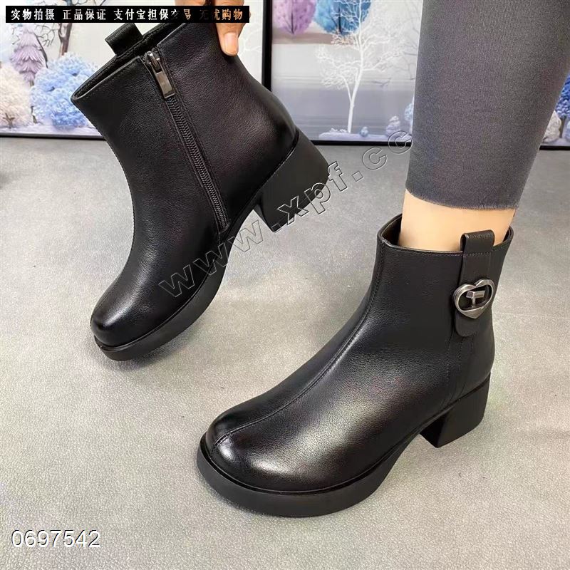 头层牛皮大棉短靴