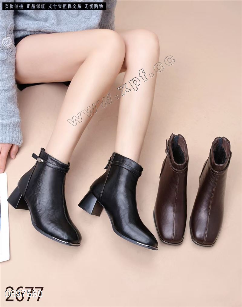 新款跟鞋厚棉短靴2677