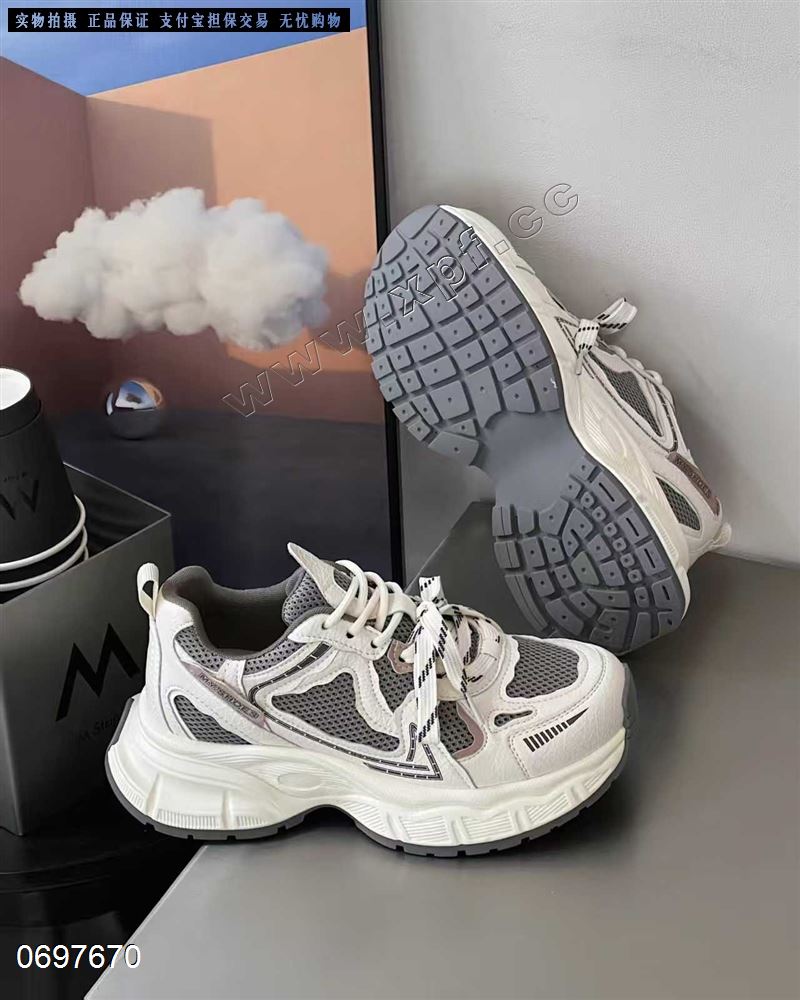 时尚休闲鞋老爹鞋