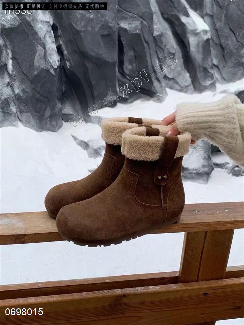 时尚雪地靴