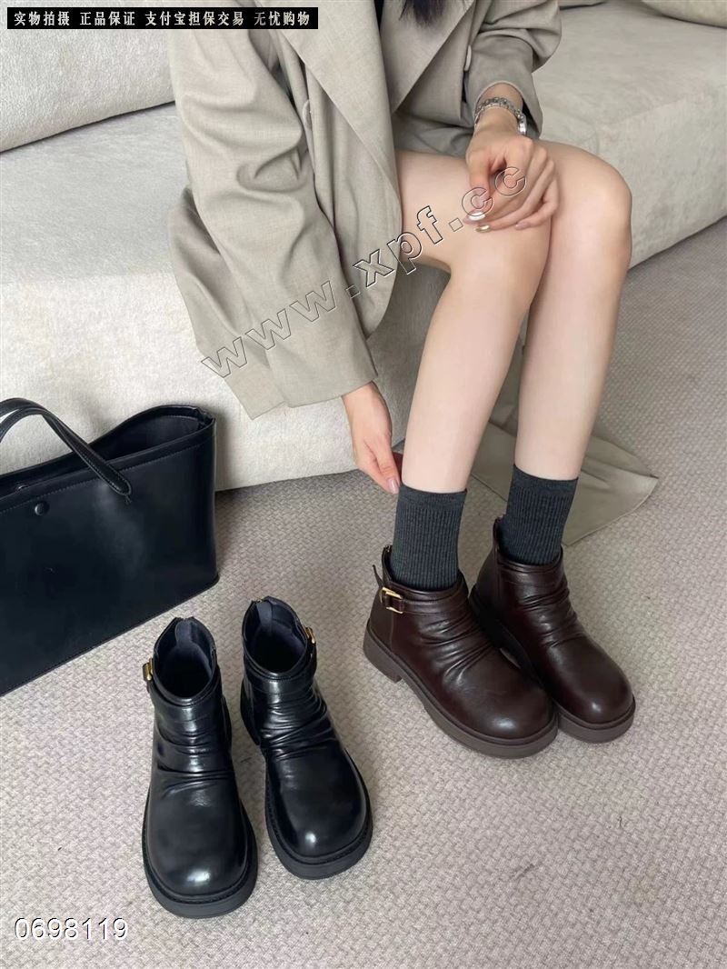 唯吾爰250937  单里