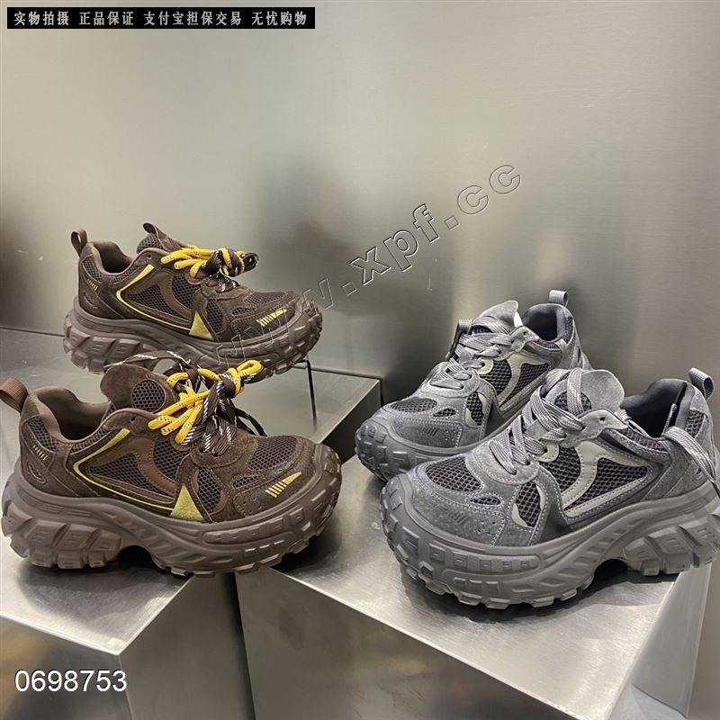 1528品牌  老爹鞋