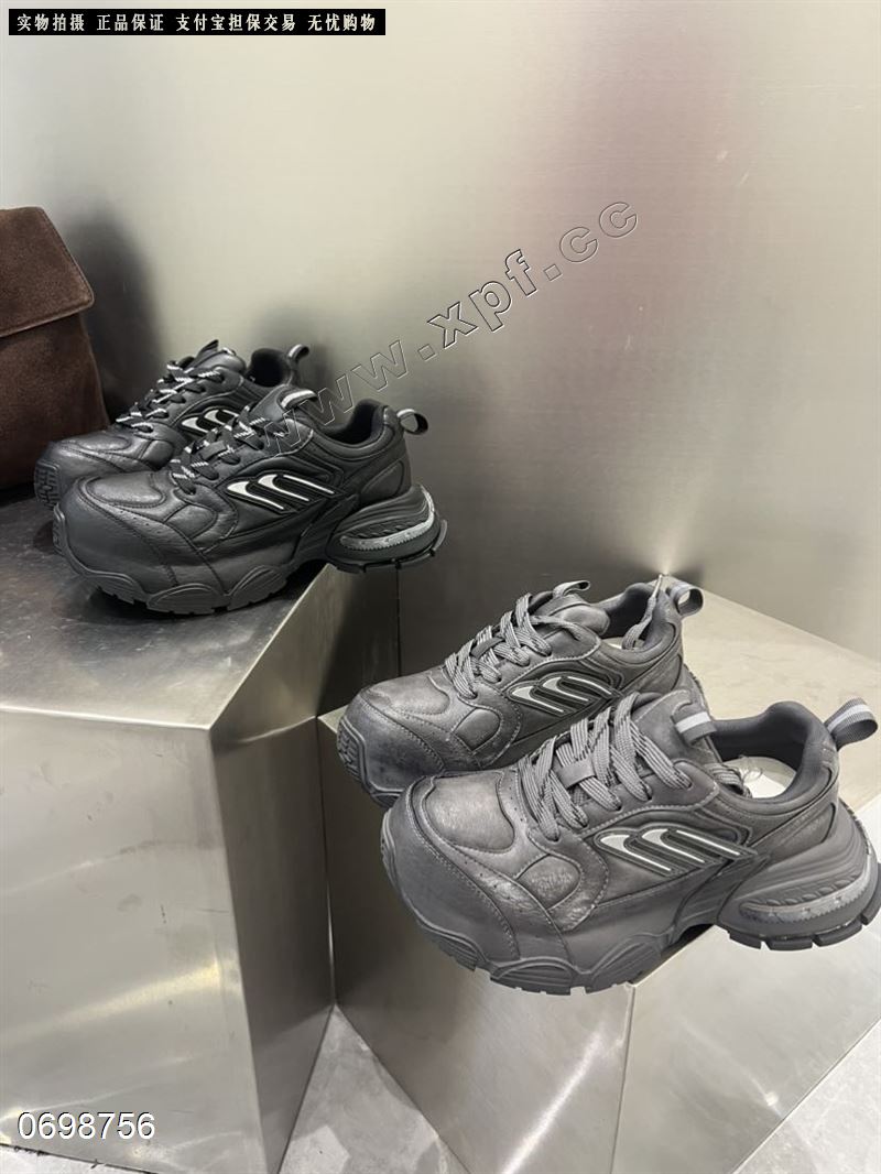 1528品牌  老爹鞋