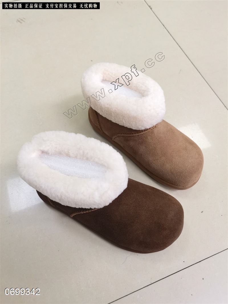 时尚真皮真毛雪地靴